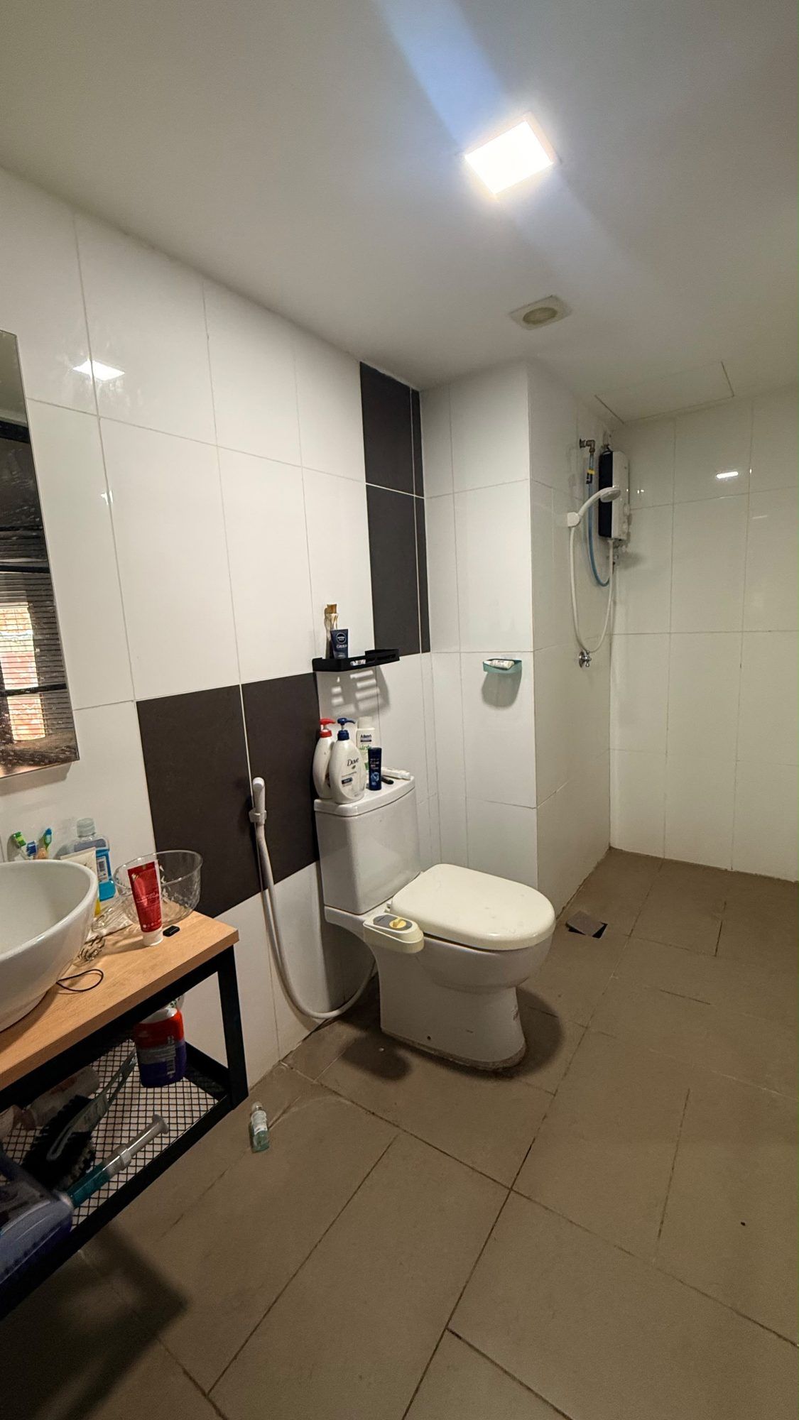 Spacious 1044 sq. ft. Freehold SOHO/SOFO/SOVO at Empire City! - Image 11