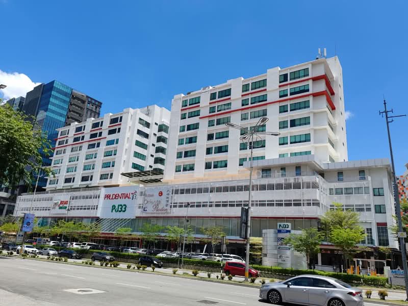 Restaurant lot ground floor Shop lot for rent Petaling jaya Selangor section 13 sec 13 - Image 1