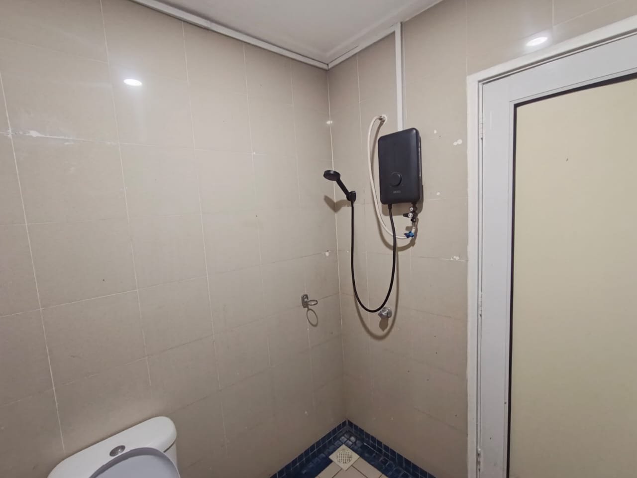 4 Bed,3 Bath Fully Renovated - Image 9