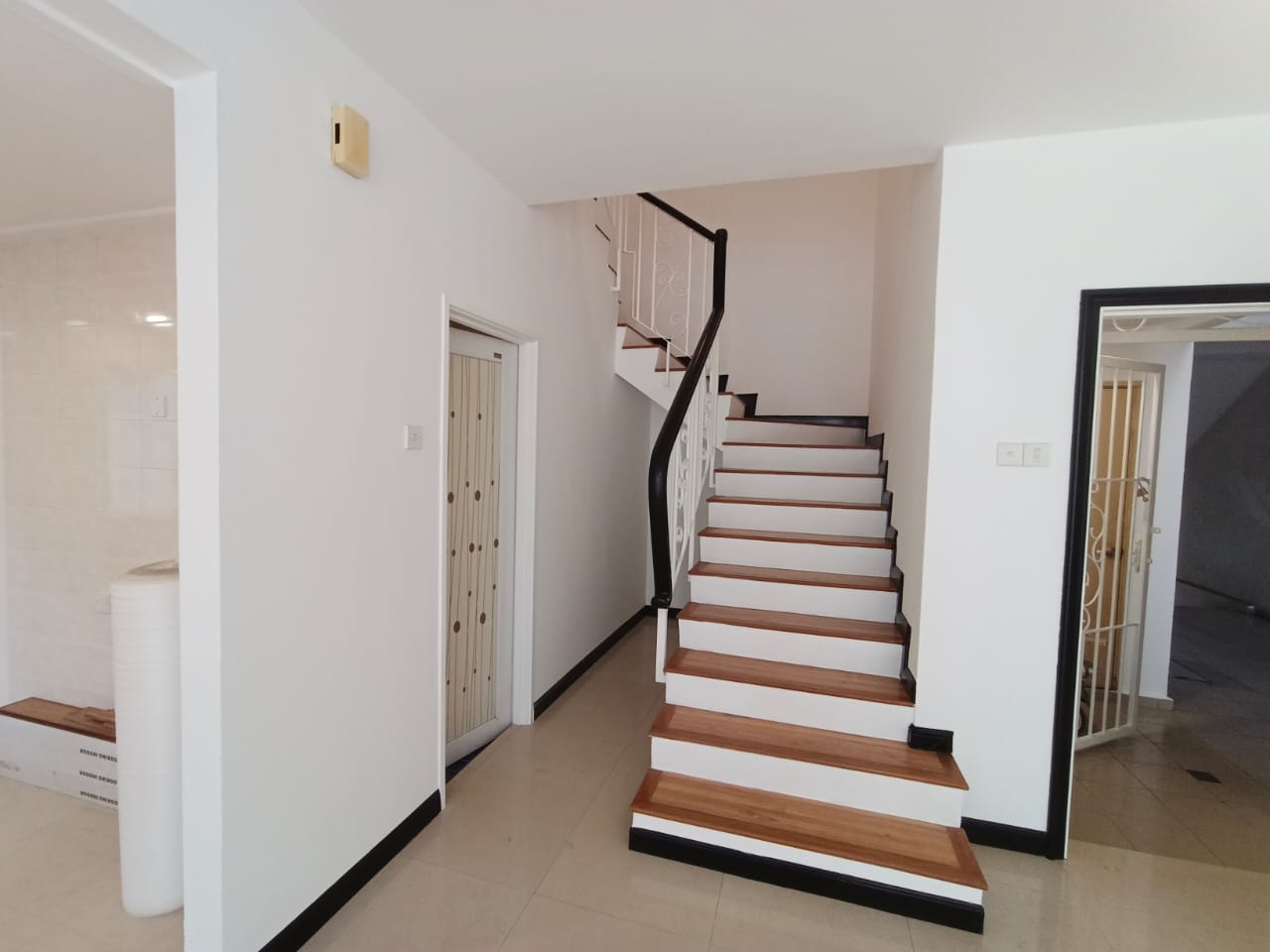 4 Bed,3 Bath Fully Renovated - Image 7
