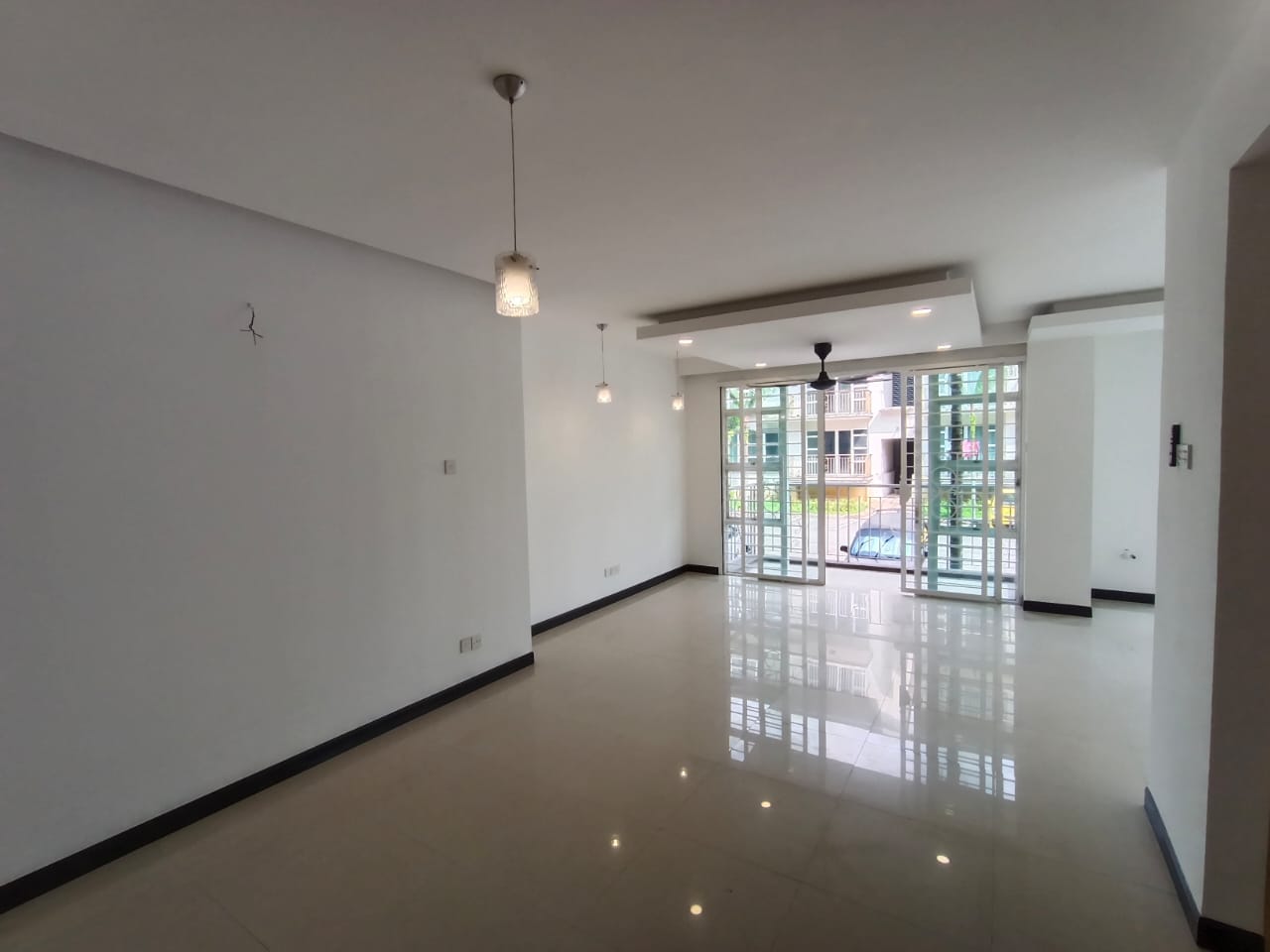 4 Bed,3 Bath Fully Renovated - Image 3