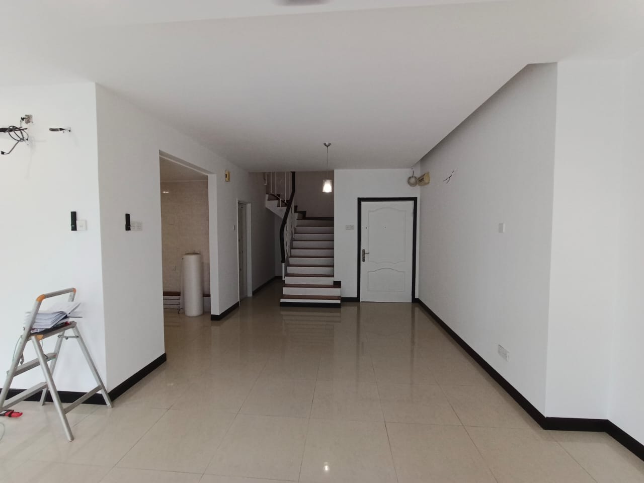 4 Bed,3 Bath Fully Renovated - Image 8