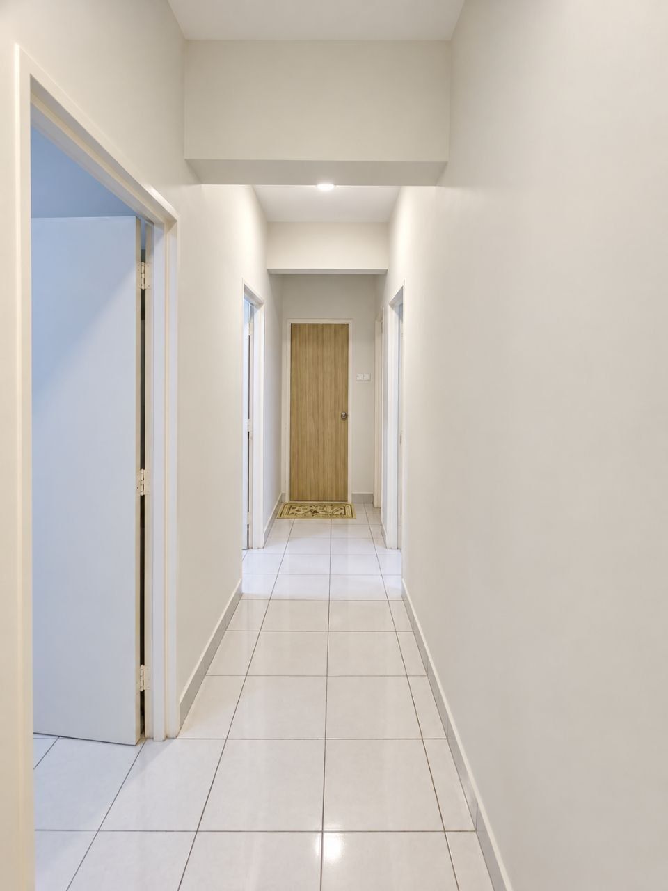 Other - 4 Bedroom Fully Furnished Apartment @ MI Apartment Bandar Putra Kulai | 1,249 sqft | 2 Parking | RM2,200 - Image 8