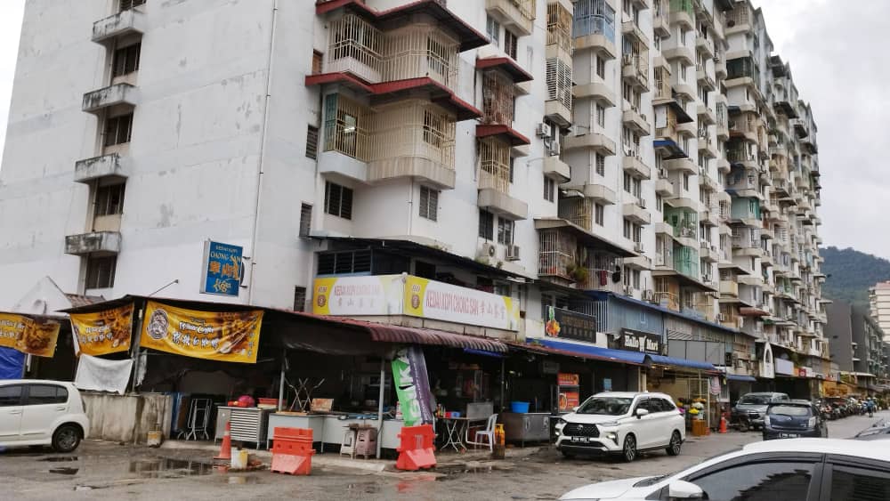 Desa Intan at Farlim, Block 7A 3 bedrooms unit 650SF FOR SALE - Image 8