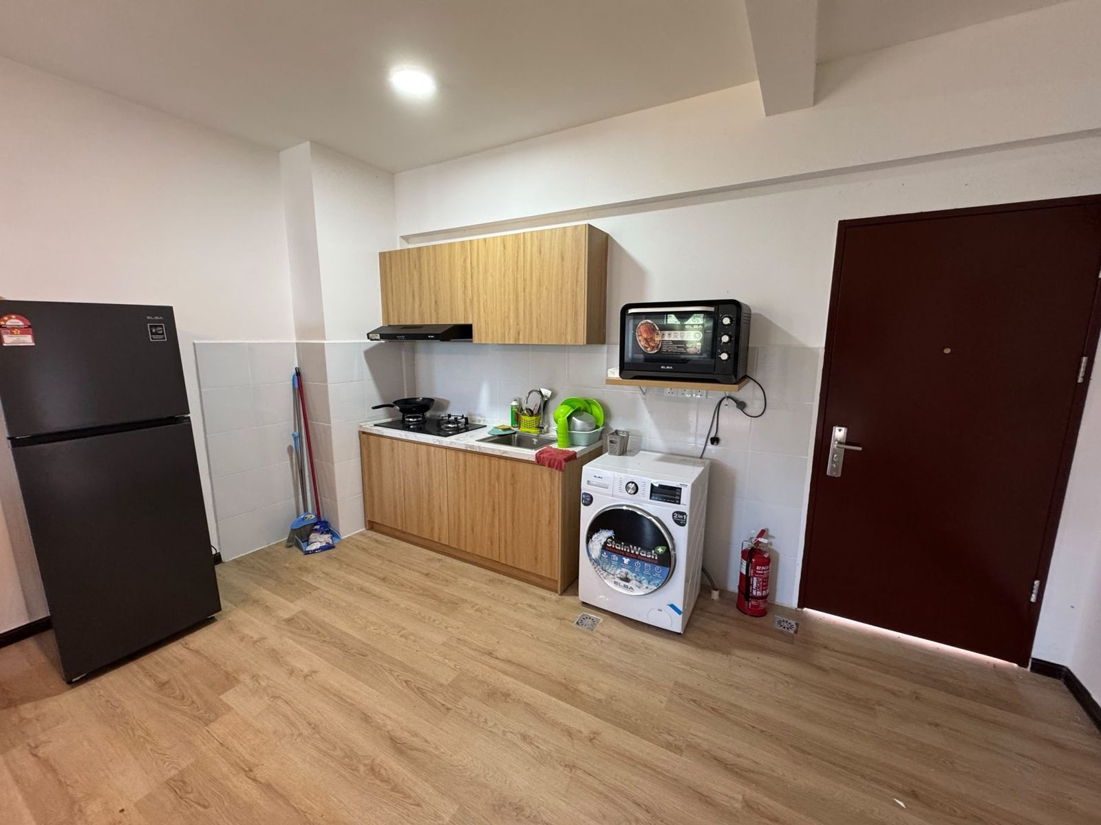 Kitchen - V21 Residence KKIP Sepanggar For Rent - Image 2