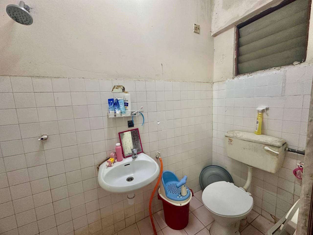 Freehold Apartment Pantai Indah,Pantai Dalam  Fasa 1, Blok 57 . (Near KTM Pantai Dalam)(good for investment) - Image 14