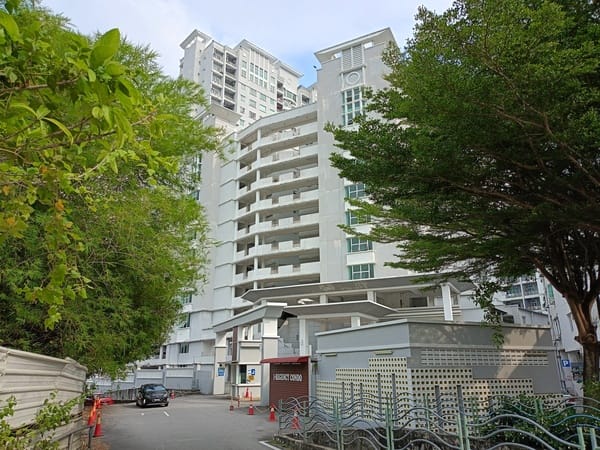 FOR SALE -GARDEN UNIT AT I-REGENCY WITH 2 CARPARK - Image 14