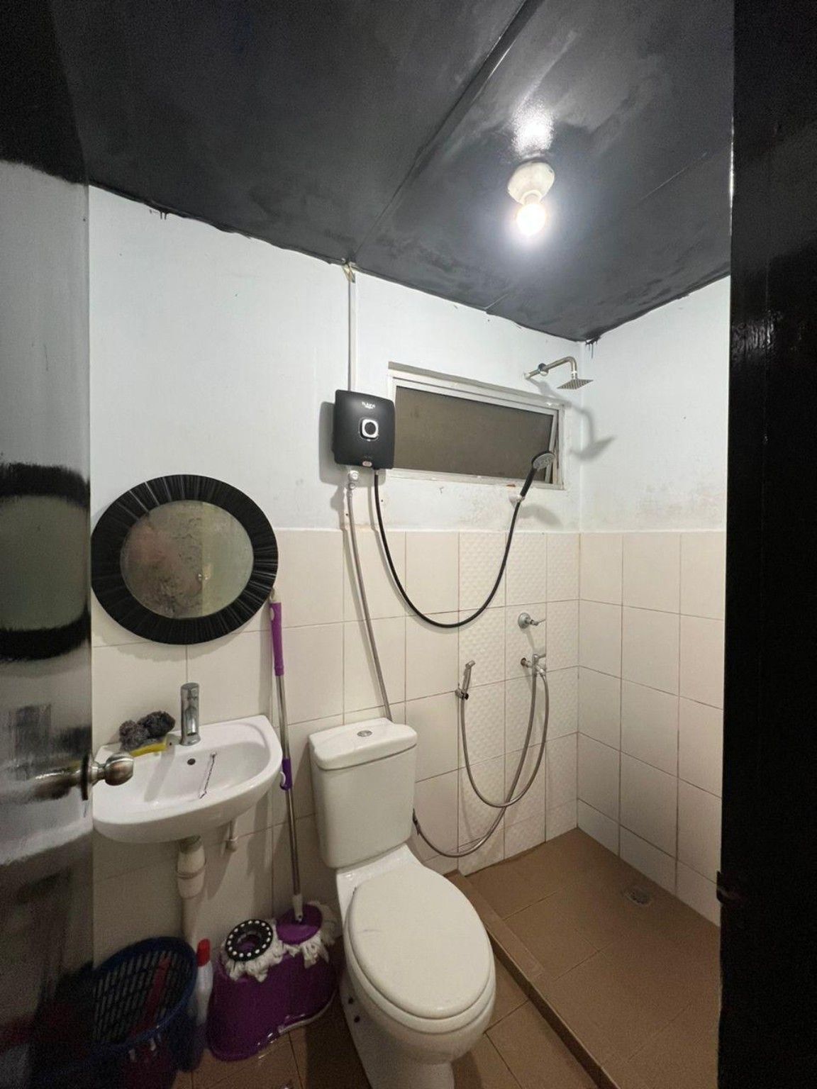 For Sale University Condo Apartment 2  - Image 4