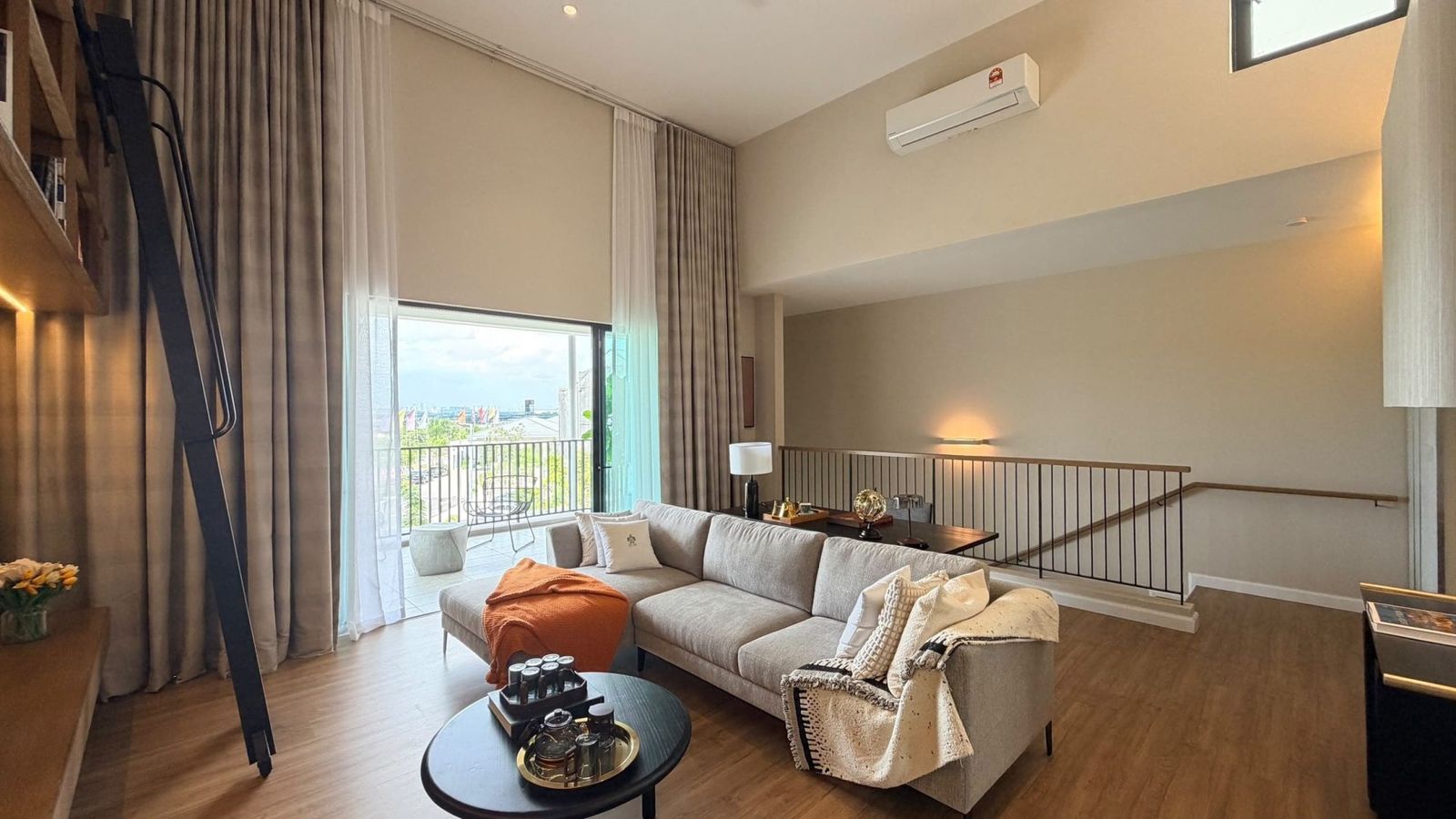 PRIVATE LUXURY HOME 3 TINGKAT FREEHOLD @ CITY OF ELMINA | PRIVATE CLUBHOUSE - Image 4