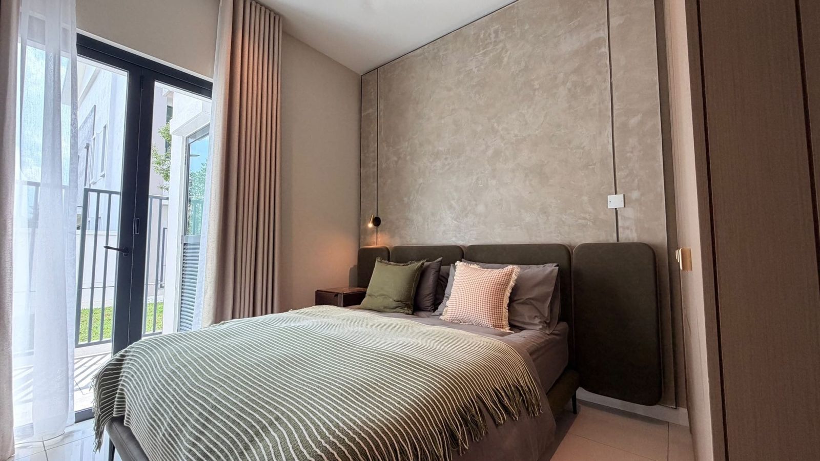 PRIVATE LUXURY HOME 3 TINGKAT FREEHOLD @ CITY OF ELMINA | PRIVATE CLUBHOUSE - Image 8