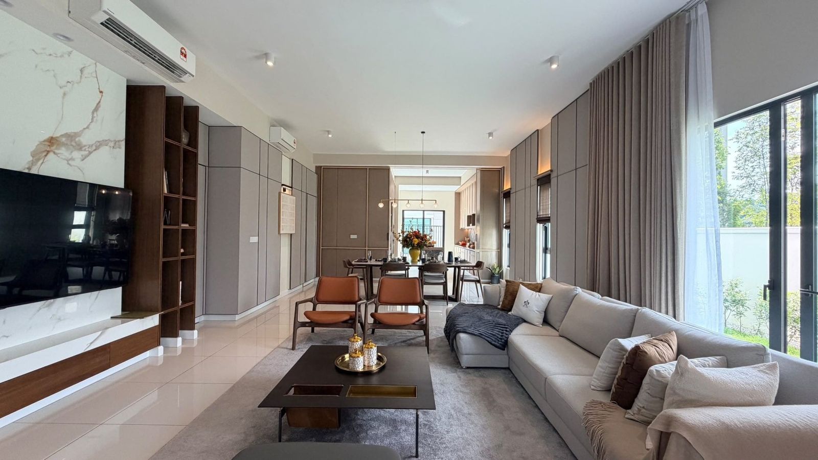 PRIVATE LUXURY HOME 3 TINGKAT FREEHOLD @ CITY OF ELMINA | PRIVATE CLUBHOUSE - Image 3