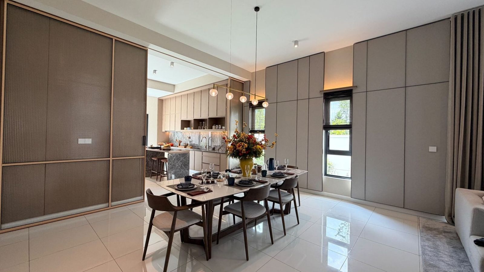 PRIVATE LUXURY HOME 3 TINGKAT FREEHOLD @ CITY OF ELMINA | PRIVATE CLUBHOUSE - Image 7