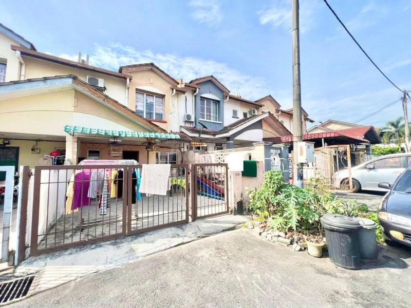 Exterior - BOOKING RM1K, Deposit Flexible – Double Storey Terrace Seksyen 2, Bandar Bukit Mahkota Bangi - Image 3