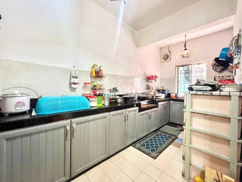 Kitchen - BOOKING RM1K, Deposit Flexible – Double Storey Terrace Seksyen 2, Bandar Bukit Mahkota Bangi - Image 8