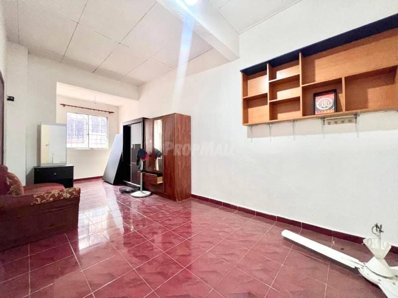Living room - BOOKING RM1K, Deposit Flexible – Double Storey Terrace Seksyen 2, Bandar Bukit Mahkota Bangi - Image 13