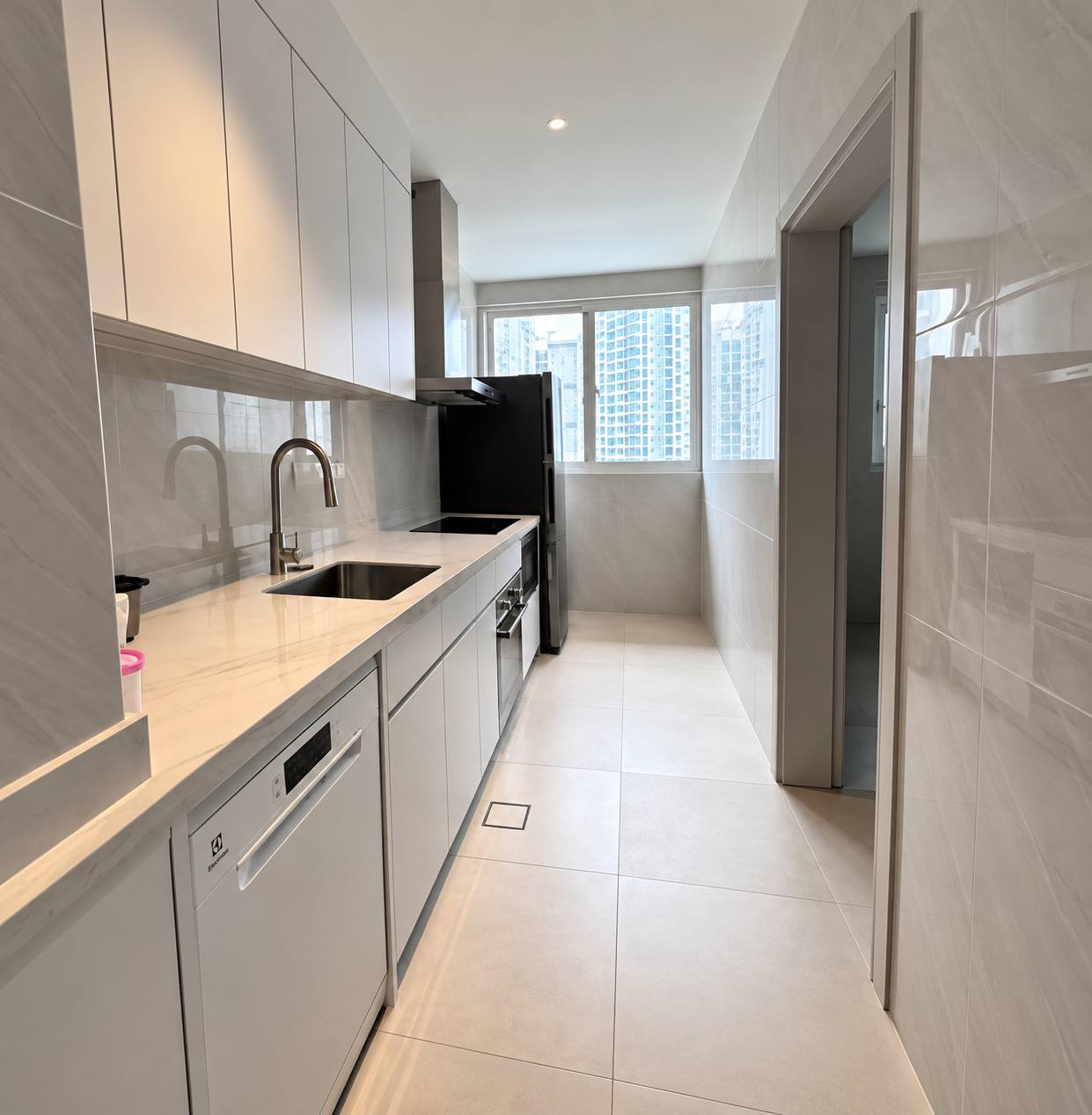 Kitchen - Spacious Japandi Inspired 4+1 bedroom unit at Pavilion Hilltop  - Image 6