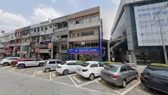 Uptown damansara Utama petaling jaya Shop lot ground floor for rent Petaling jaya  - Image 1