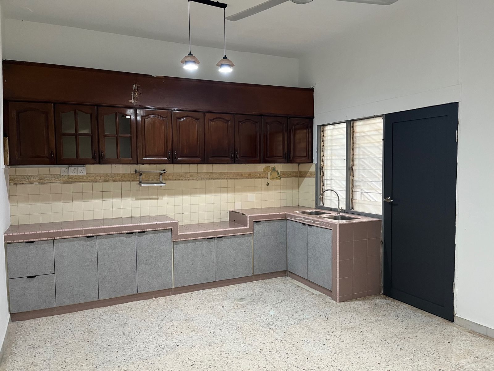 Kitchen - Newly painted Double Storey 18x55ft House in Taman Klang Utama, Klang - Image 22
