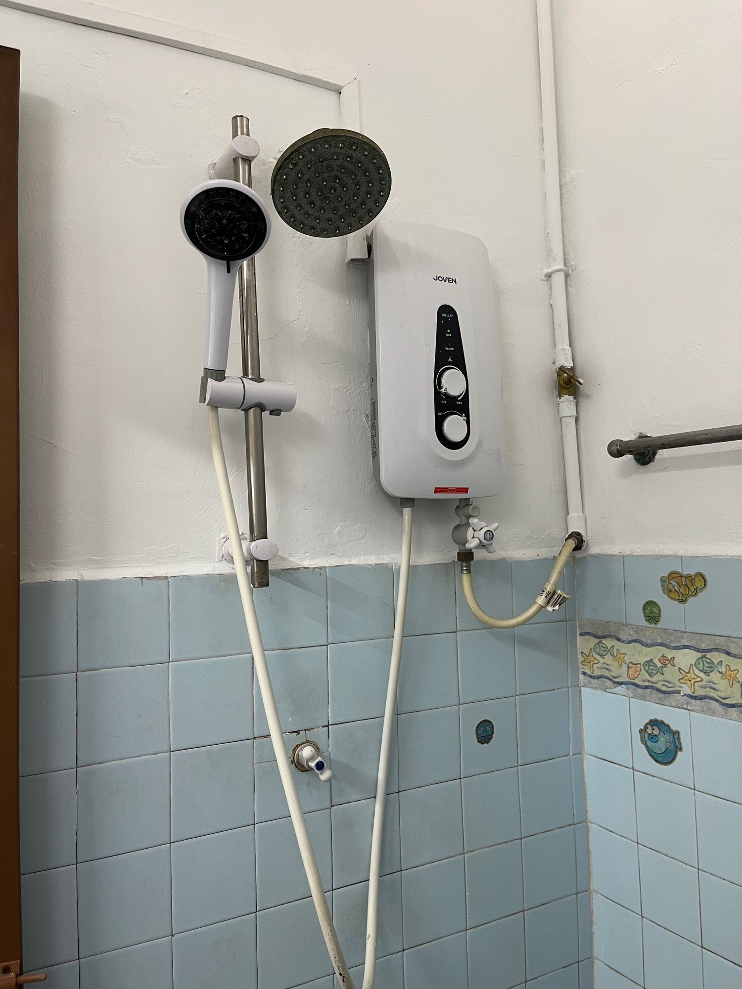 Bathroom - Newly painted Double Storey 18x55ft House in Taman Klang Utama, Klang - Image 16