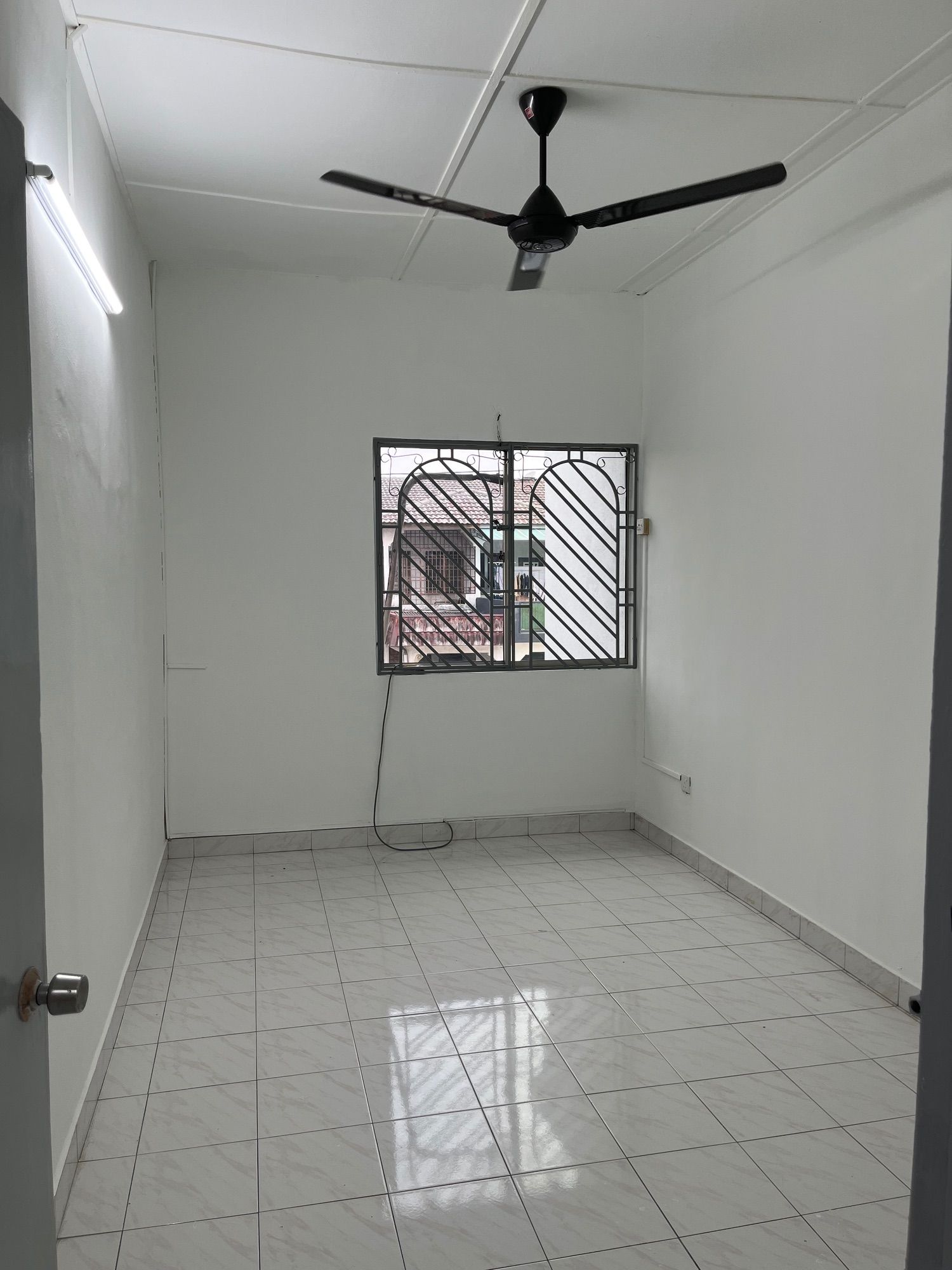 Bedroom - Newly painted Double Storey 18x55ft House in Taman Klang Utama, Klang - Image 6