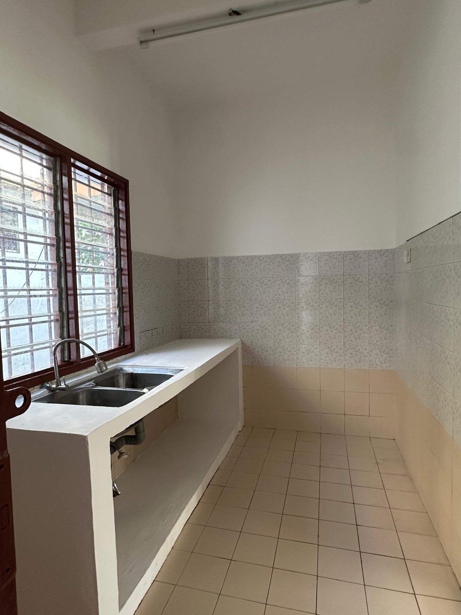 Subang jaya Selangor USj 12 USj12 Subang double storey house for sell  - Image 1