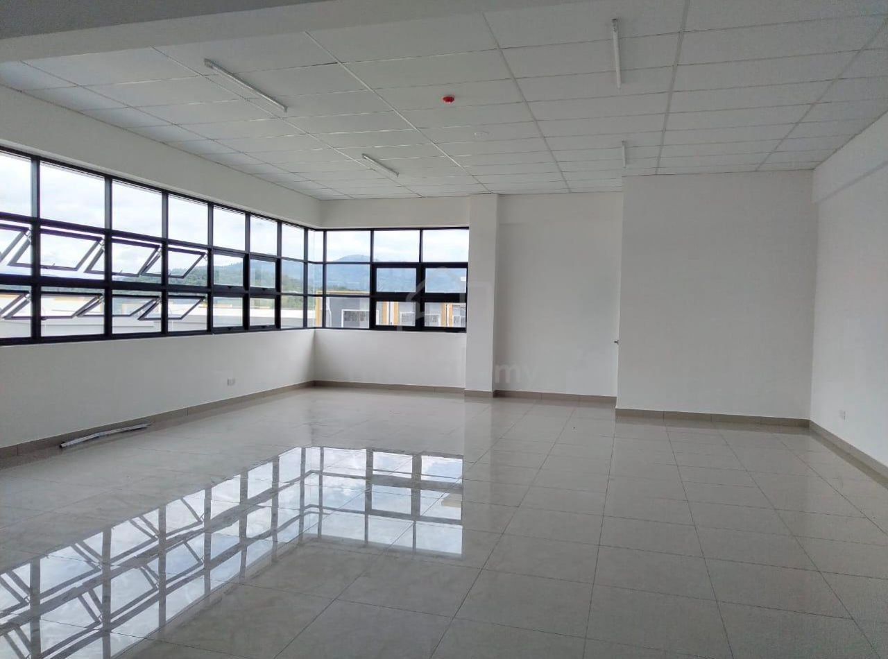 CORNER LOT 3 STOREY SEMI DETACH WAREHOUSE FACTORY XME NILAI - Image 3