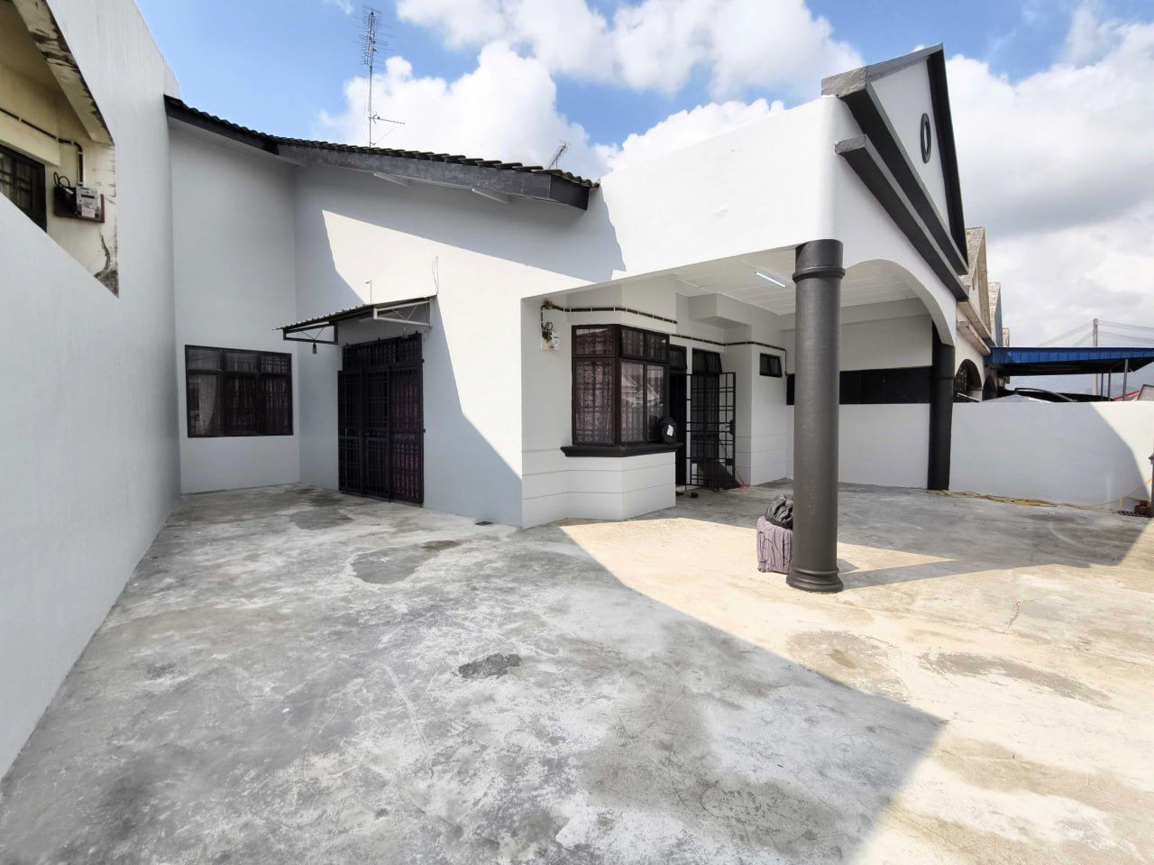 FOR RENT  Big Land Single Storey House For Rent @ Jalan Anggerik, Taman Kulai Utama   - Image 6