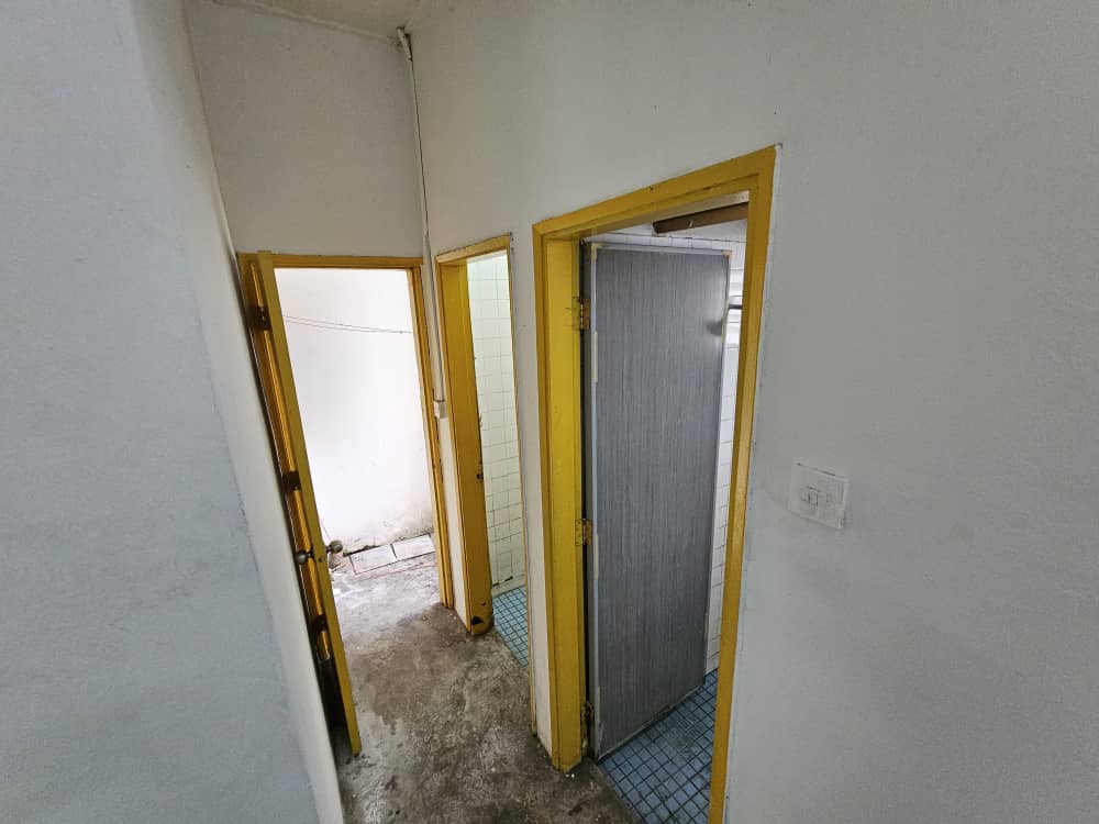 BASIC SHOP HOUSE | PRICED TO RENT FAST - Image 3