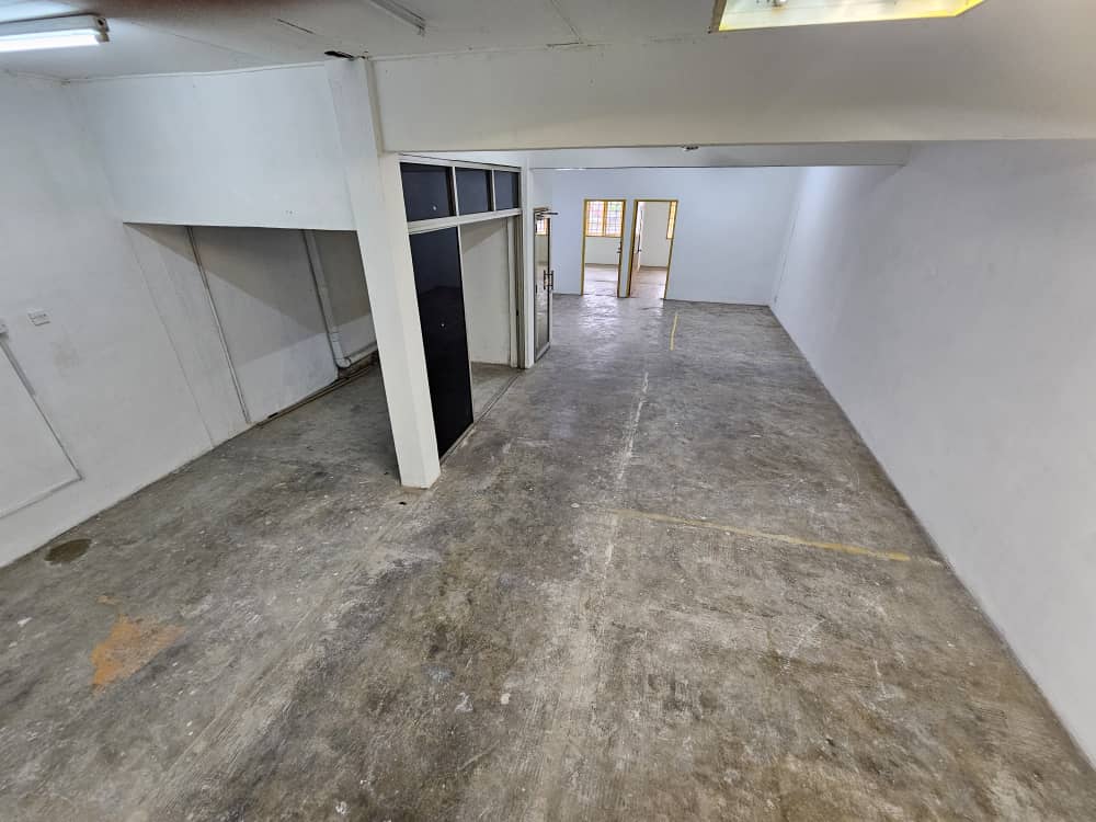 BASIC SHOP HOUSE | PRICED TO RENT FAST - Image 4