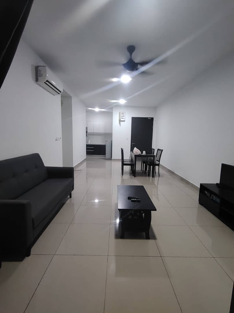 Condo for Rent at The Henge Residence, 1300 sqft - Image 1