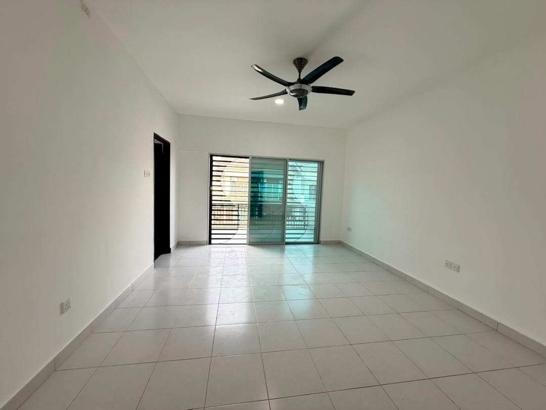 Living room - Fully Renovated Double Storey Terrace House for Sale @ Taman Scientex Senai | Freehold | RM488K - Image 12