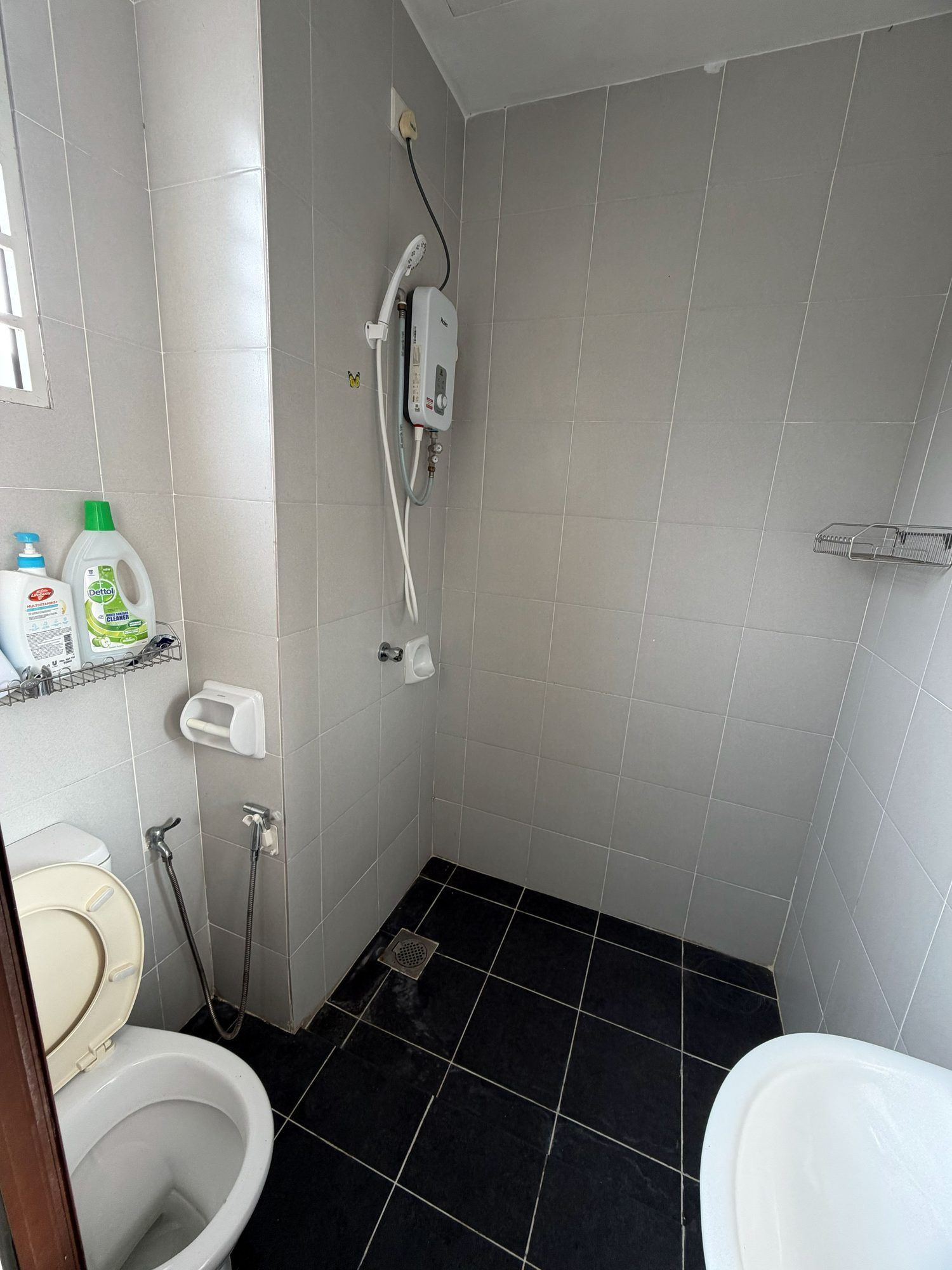 2nd bathroom