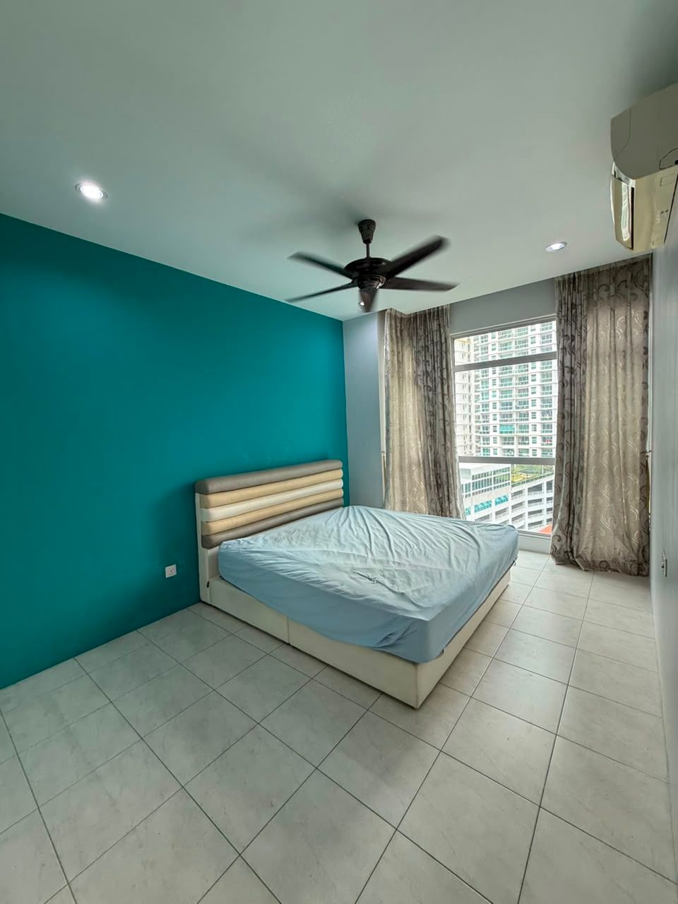 Spacious 3 Bedrooms 2 Bathroom Cozy Apartment near to Straits Quay in Penang  - Image 4