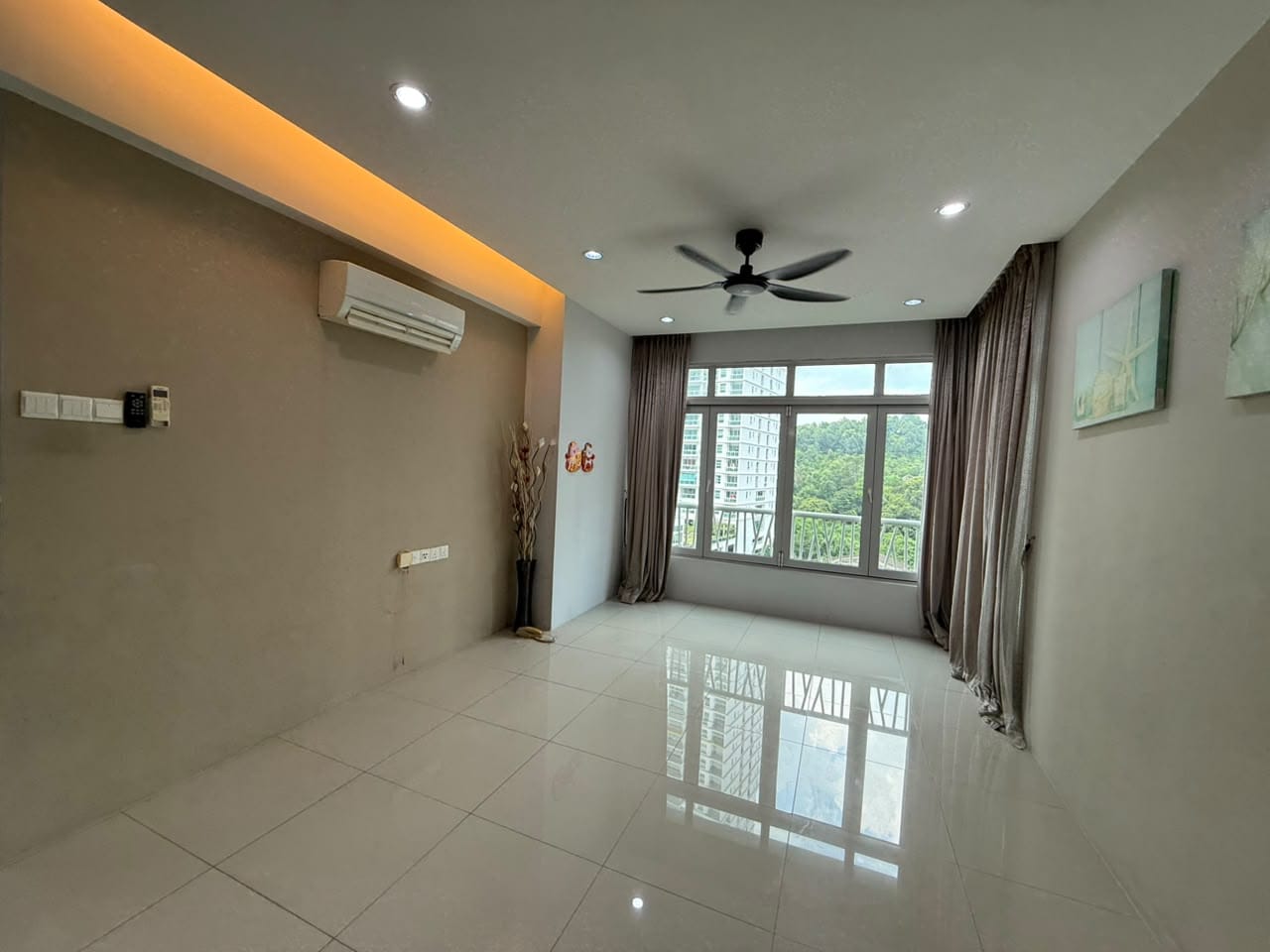 Spacious 3 Bedrooms 2 Bathroom Cozy Apartment near to Straits Quay in Penang  - Image 1