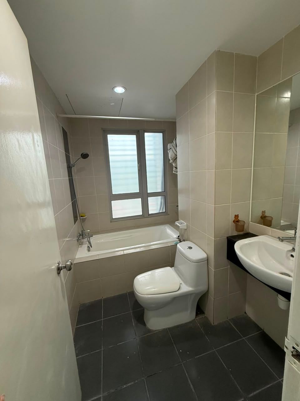Spacious 3 Bedrooms 2 Bathroom Cozy Apartment near to Straits Quay in Penang  - Image 7