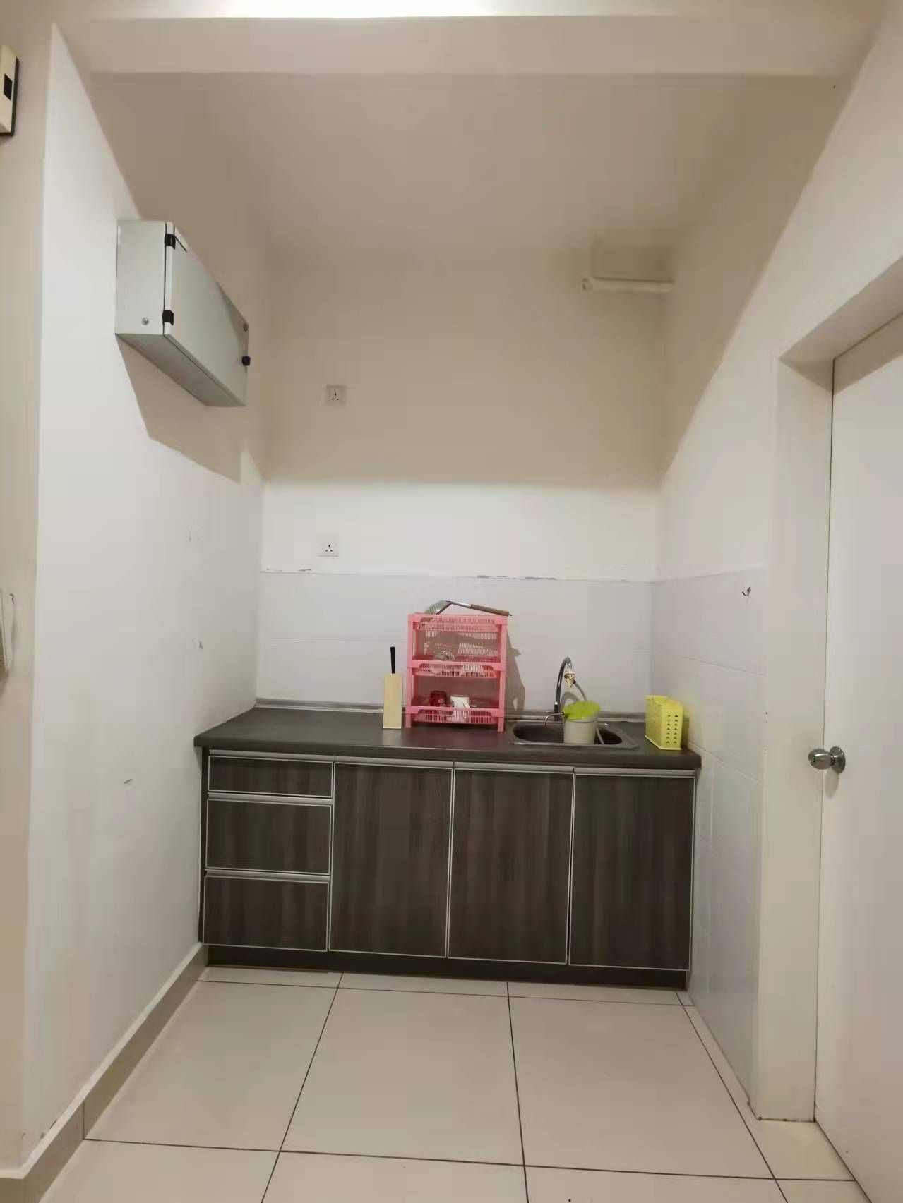 Spacious 3 Bedrooms in You City - Image 3