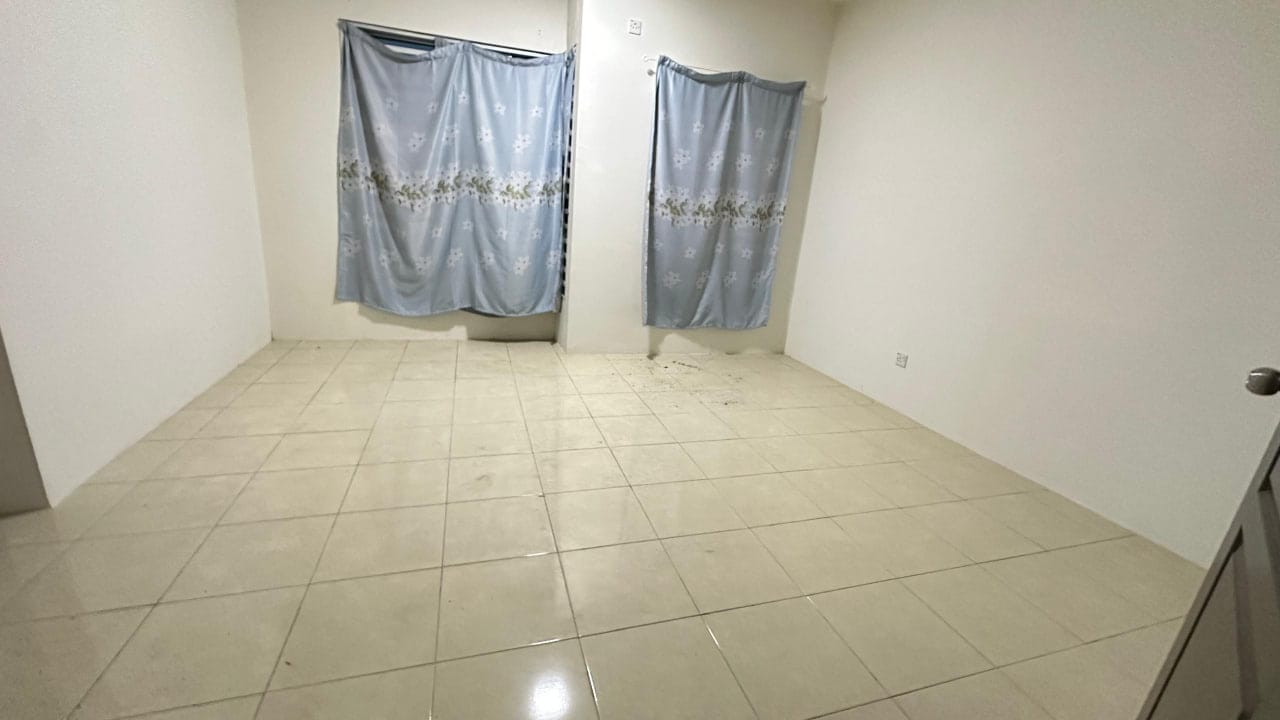 Double Storey Terrace, Lakeville, Bandar Universiti, Seri Iskandar Perak - Image 9