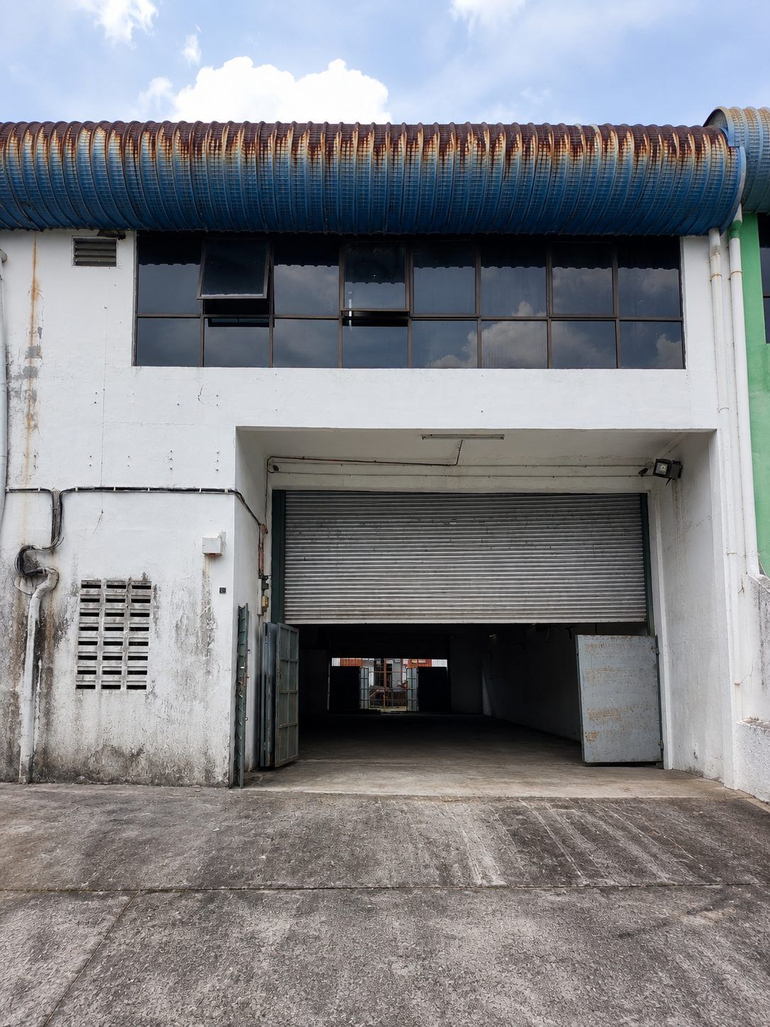 3,600 sqft Factory Warehouse For Rent Taman Perindustrian Sawit Baru, Kulai | RM2,800 - Image 1