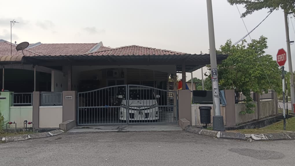 CONER LOT 4 Bed, 2 Bath - Image 1