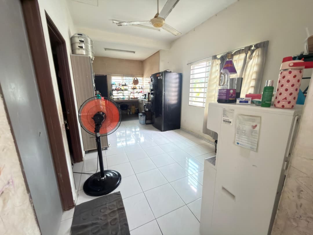CONER LOT 4 Bed, 2 Bath - Image 3