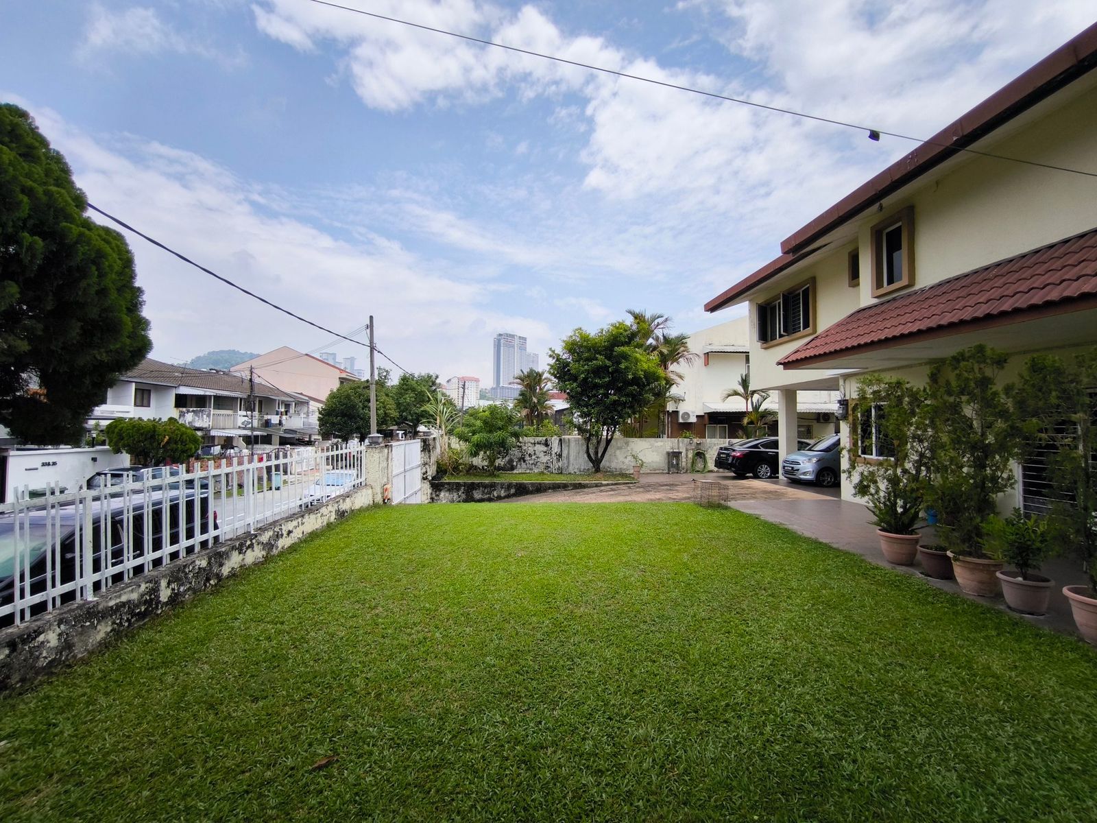 Spacious 4-bedroom Bungalow in Taman Mutiara Barat Cheras - Image 4