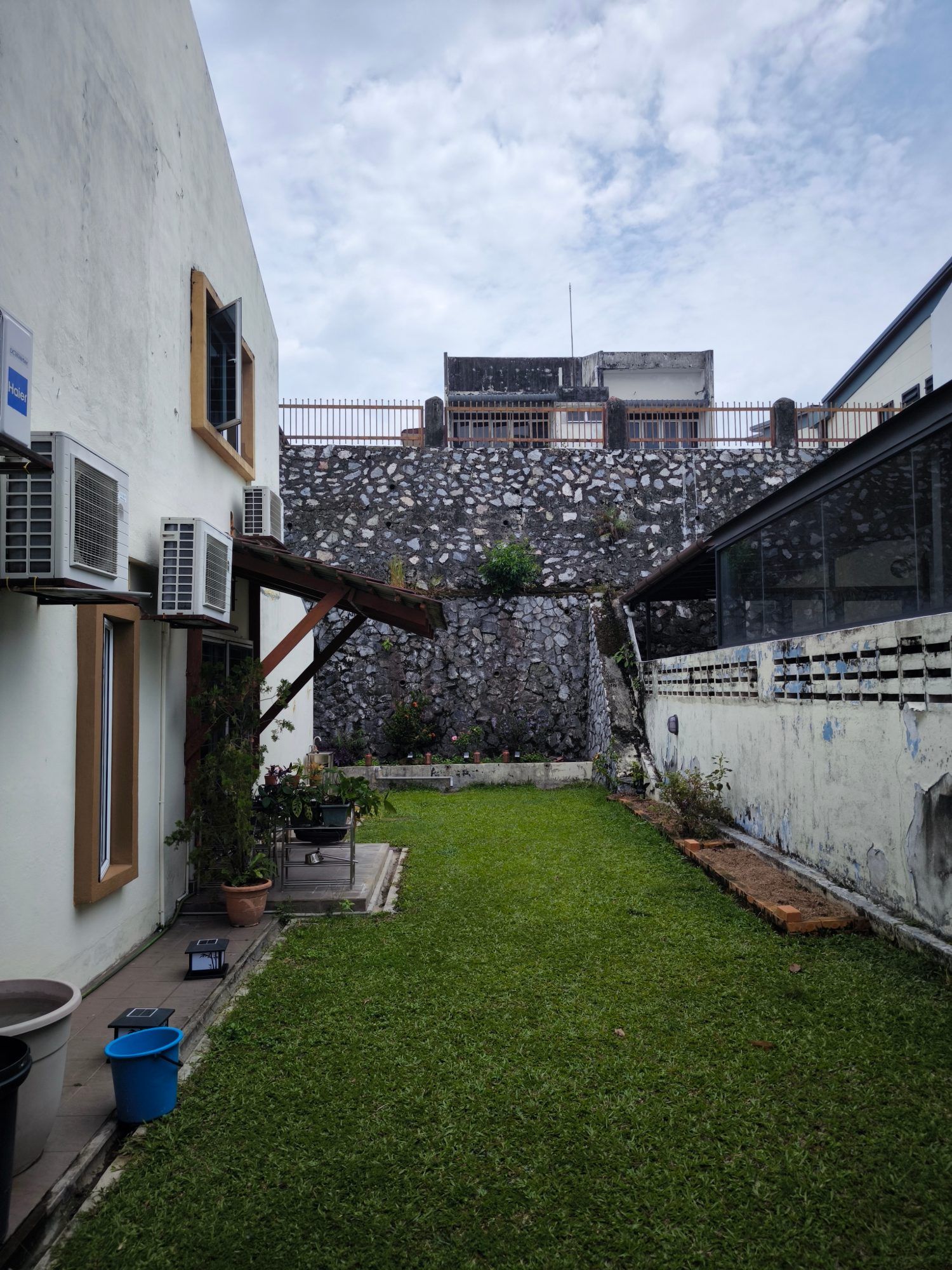 Spacious 4-bedroom Bungalow in Taman Mutiara Barat Cheras - Image 5