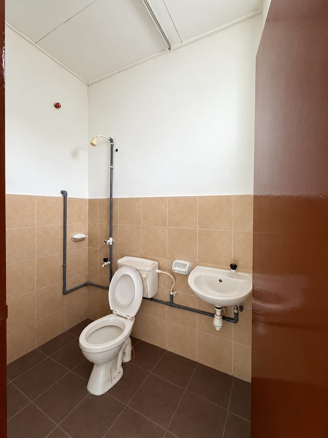 Bathroom - Taman Scientex Jaya Senai House for Sale | Freehold | RM430K - Image 12