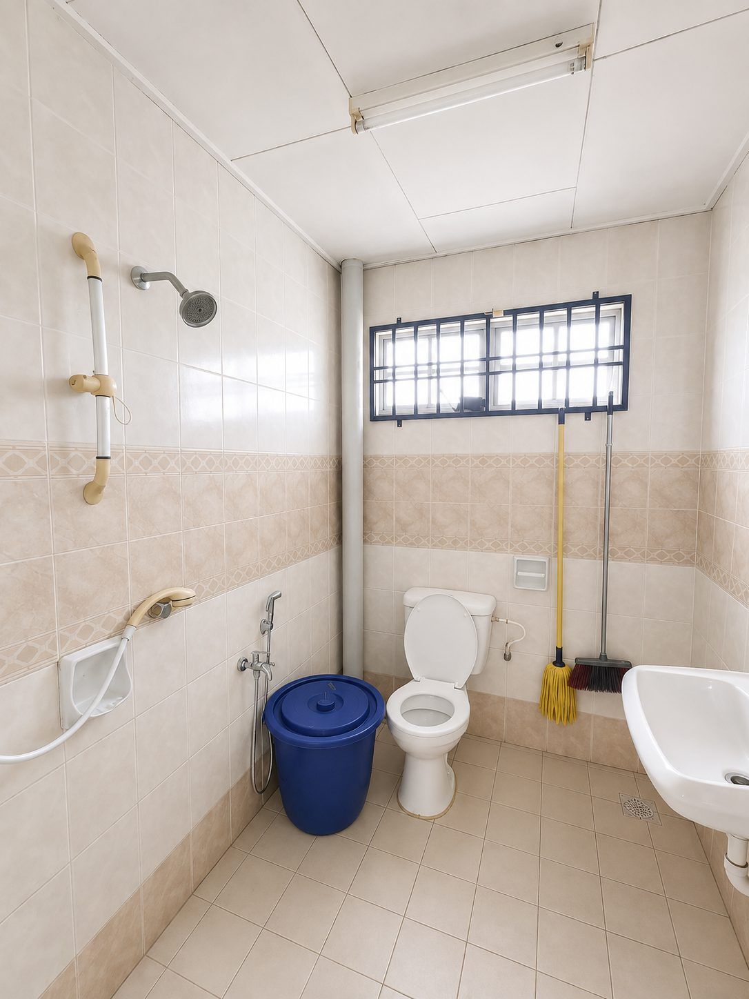 Bathroom - Double Storey Terrace Bandar Putra Kulai | 4 Bedroom 3 Bath | RM480K - Image 3