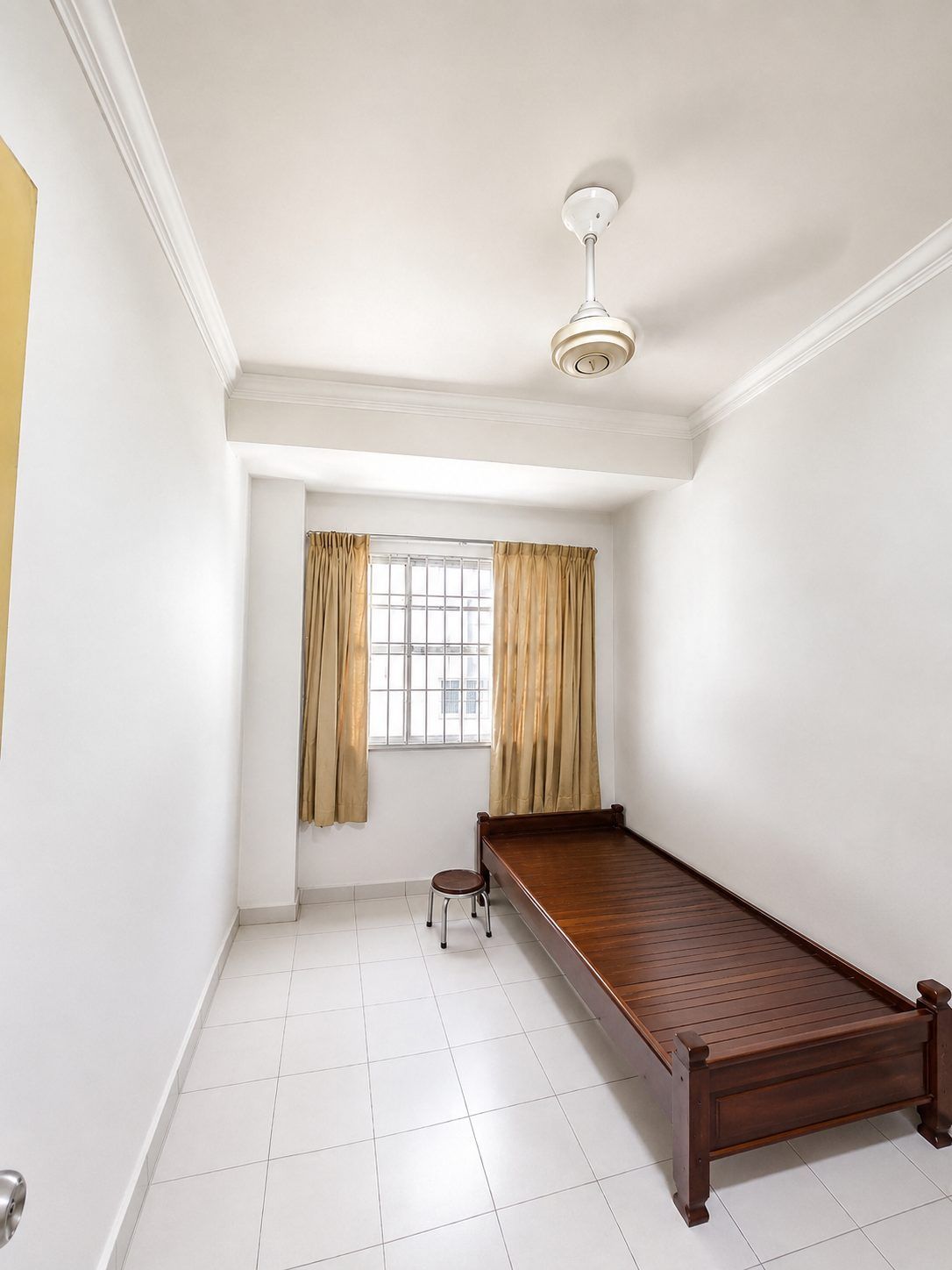 Bedroom - Double Storey Terrace Bandar Putra Kulai | 4 Bedroom 3 Bath | RM480K - Image 2
