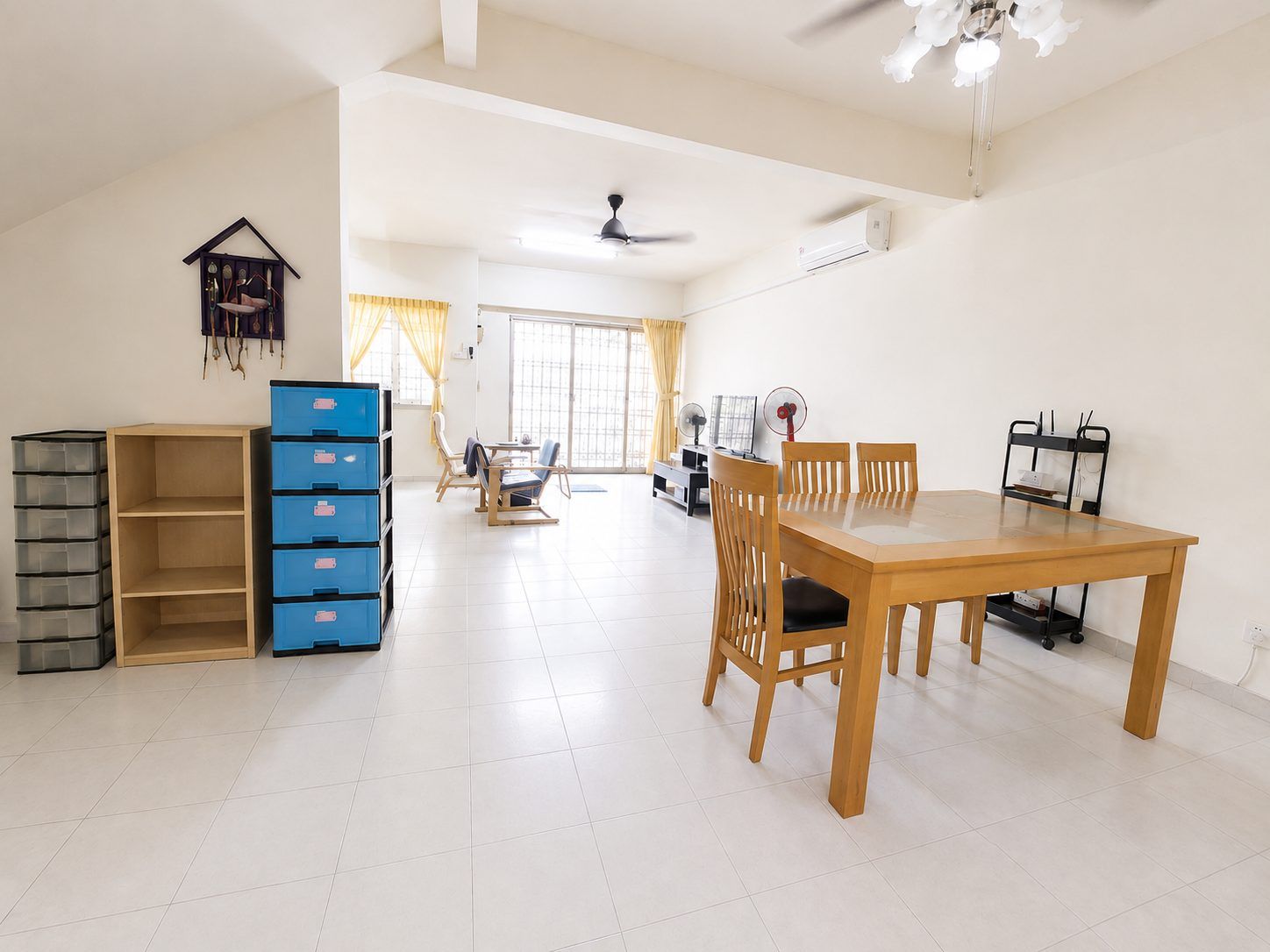 Dining - Double Storey Terrace Bandar Putra Kulai | 4 Bedroom 3 Bath | RM480K - Image 7