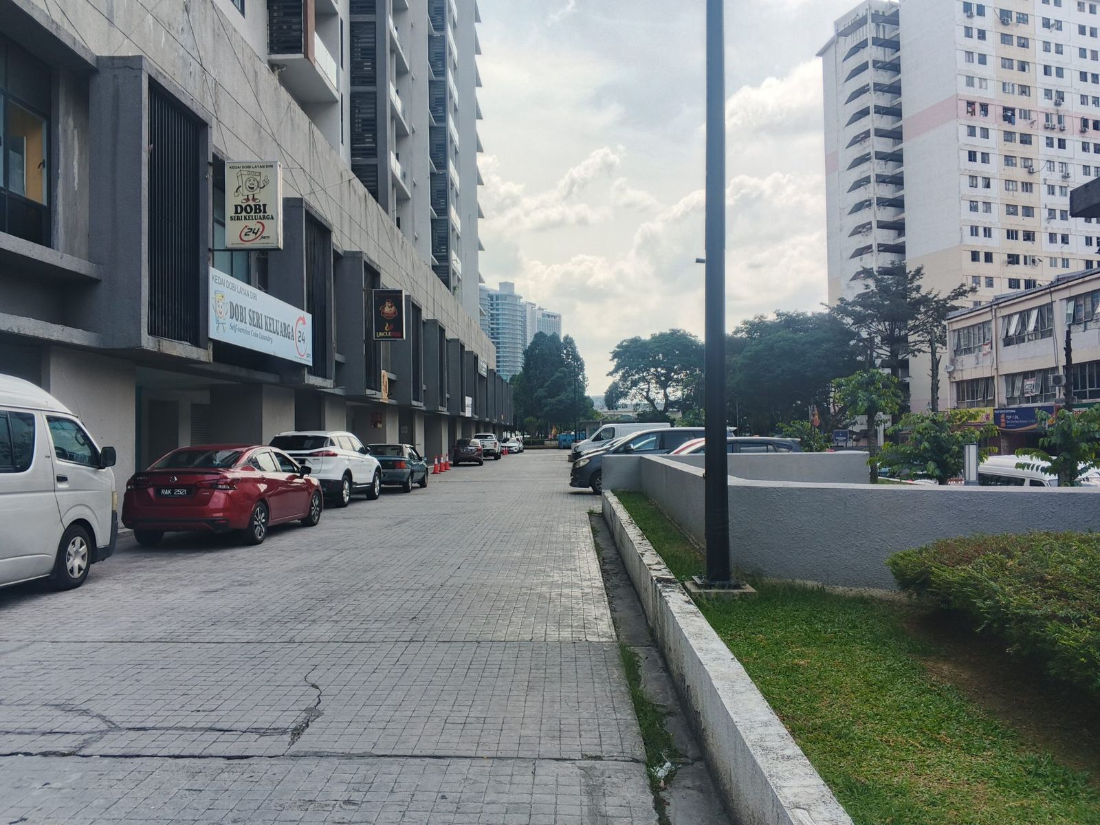 Glomac Centro Kayu Ara Shop lot ground floor for rent Petaling jaya - Image 1