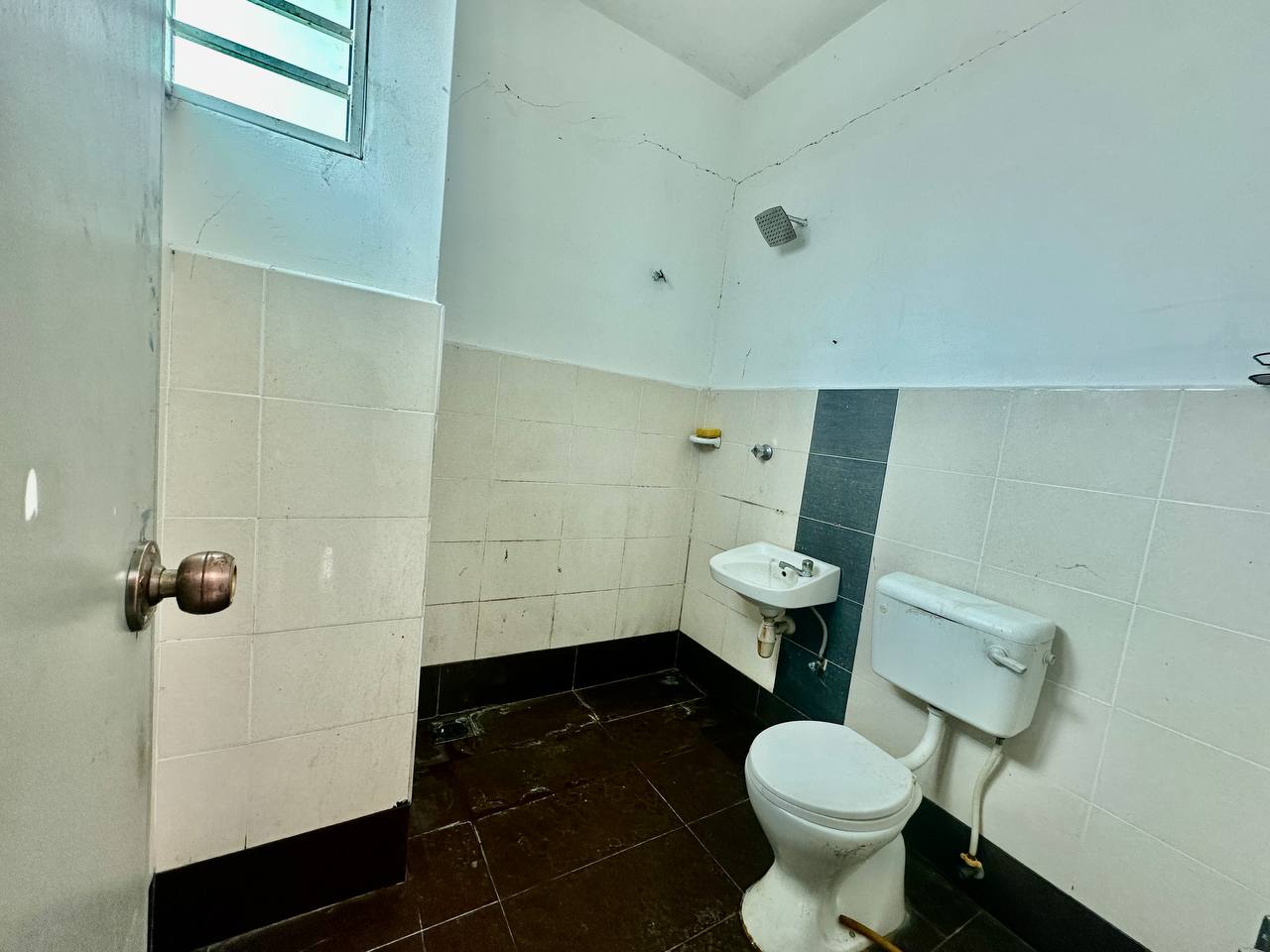 🔥🔥 BELOW MARKET VALUE🔥🔥[HOT AREA] DOUBLE STOREY TERRACE, TAMAN DESA RESTU, KOTA WARISAN, SEPANG. - Image 18