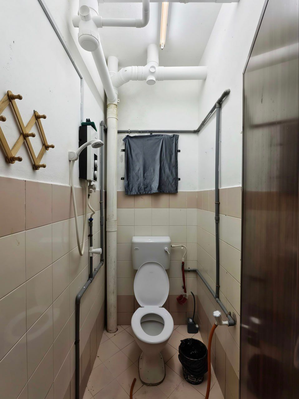Bathroom - Rooms for Rent | Jalan Kenari, Bandar Putra Kulai - Image 2