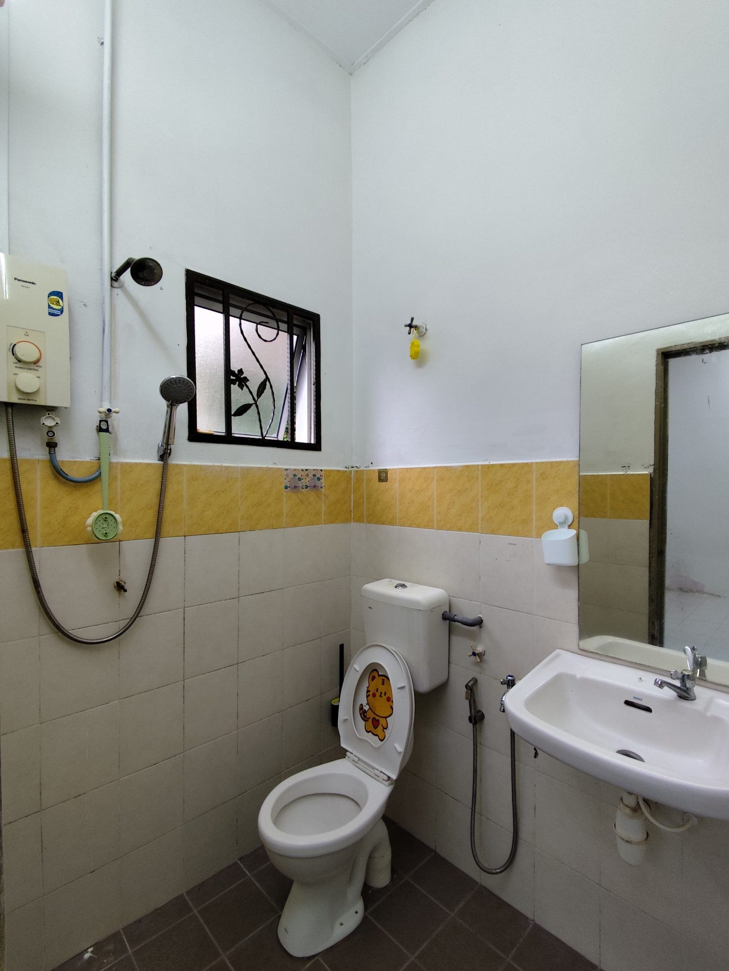 Single storey terrace house Jasper Jaya Galena Kristal Mutiara Templer - Image 11